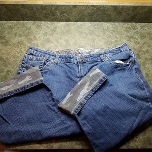 Lei woman's denim capris